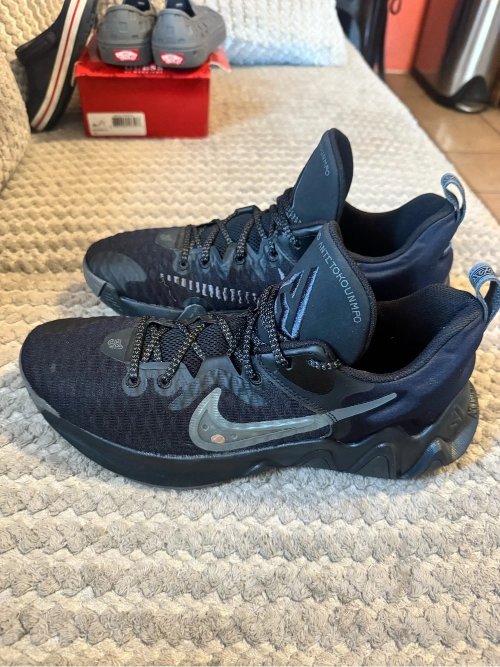 Nike Black and Dark Gray Low-Top Basketball Sneakers